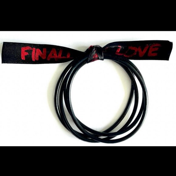 MADONNA Finally Enough Love PRIDE CONCERT PROMO Sunglasses Bracelets Lipstick + - Picture 6 of 15